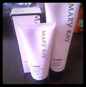 Anti fighting moisturizer and cleanser